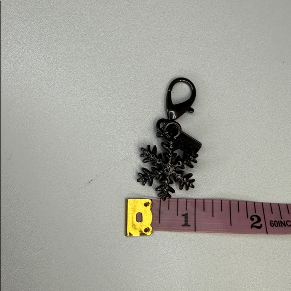 SOLD Coach gunmetal snowflake keychain purse charm lobster clip metal accessory - Picture 6 of 6